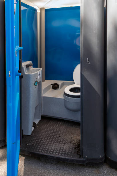 Best Portable restroom trailer rental  in Bedford, VA